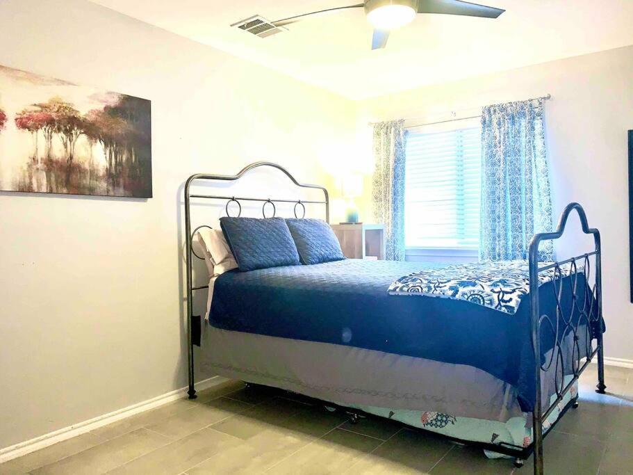 Modern Updates - Great Location - King Bed- Bmt Σαν Αντόνιο Εξωτερικό φωτογραφία
