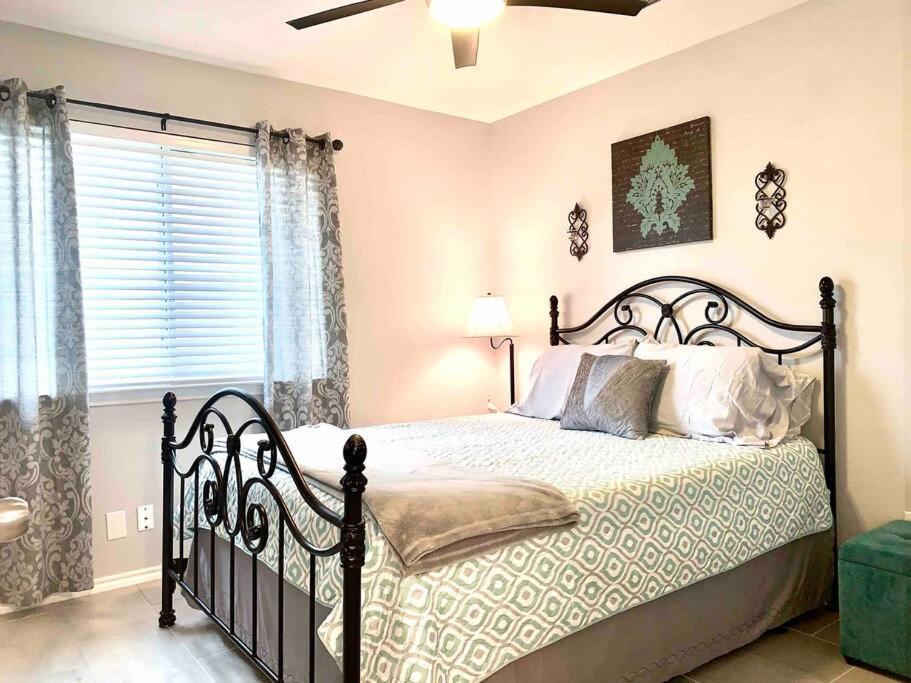 Modern Updates - Great Location - King Bed- Bmt Σαν Αντόνιο Εξωτερικό φωτογραφία